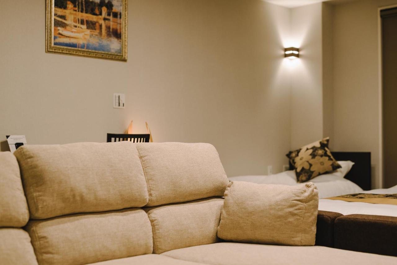 Aparthotel Grand Base Karatsu Ekiminami Esterno foto